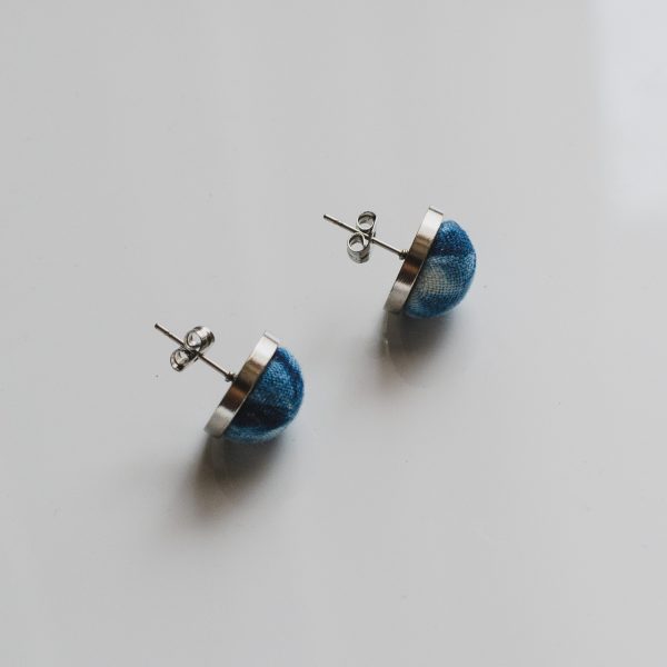 Blue dye tie dye handmade jewelry, stainless steel needle earrings, gold round bean earrings, ethnic retro artistic women - 图片 4