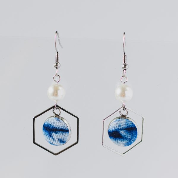 Handmade tie dye jewelry, geometric stainless steel earrings, women's niche design, pearl high-end feeling earrings, artistic and versatile