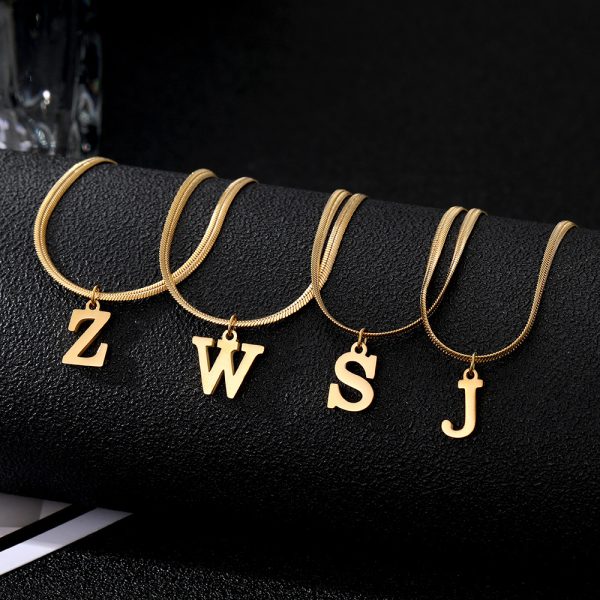 Hot selling stainless steel 26 letter pendant, flat snake bone necklace, gold personalized stainless steel necklace - 图片 3