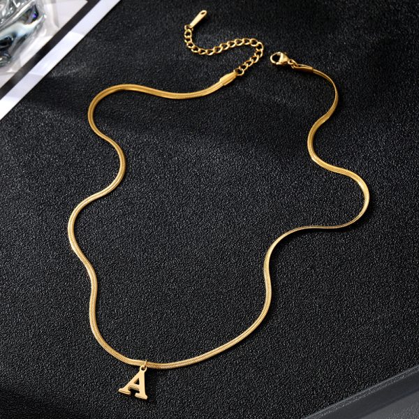 Hot selling stainless steel 26 letter pendant, flat snake bone necklace, gold personalized stainless steel necklace - 图片 4