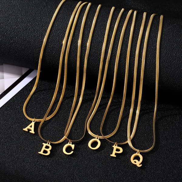 Hot selling stainless steel 26 letter pendant, flat snake bone necklace, gold personalized stainless steel necklace