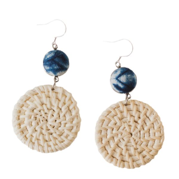 Vine woven grass woven round handmade blue dyed earrings, goddess earrings, Bohemian retro ethnic style s925 silver needle - 图片 5