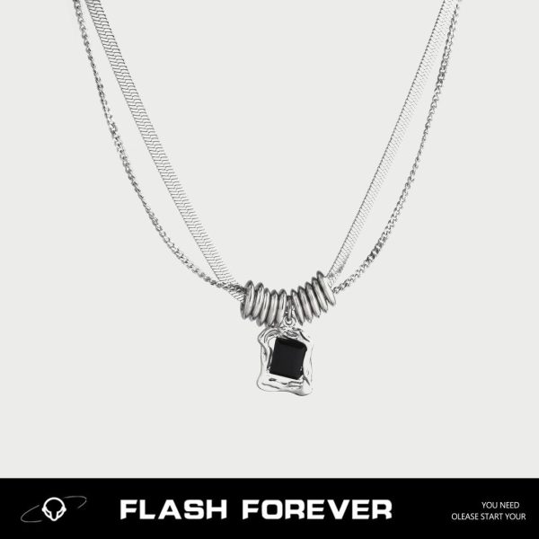 FLASHFOREVER niche design black and white zircon collarbone necklace for men and women, high-end titanium steel sweater chain trend