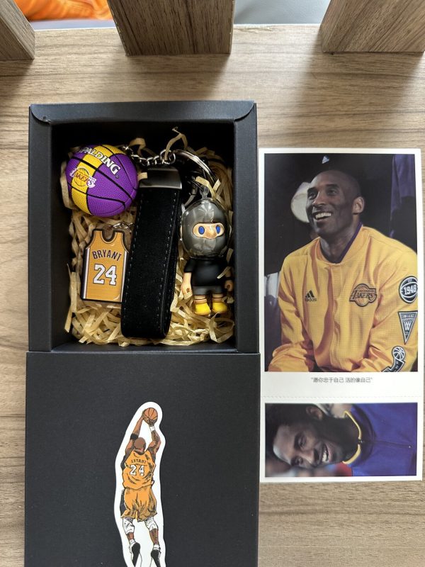 Kobe | Co branded jersey, basketball keychain, birthday gift, fan gift, NBA star merchandise gift - 图片 2