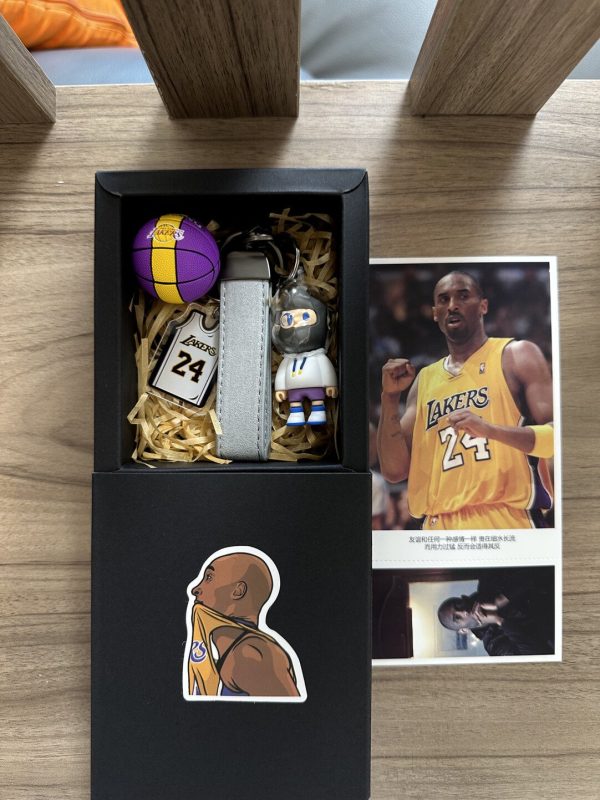 Kobe | Co branded jersey, basketball keychain, birthday gift, fan gift, NBA star merchandise gift - 图片 3