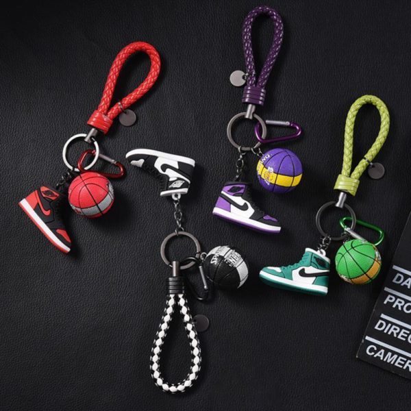 Personalized 3D Mini Sports Shoes Car Keychain Creative NBA Basketball Keychain Ring Bag Pendant Male - 图片 2