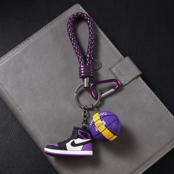 Personalized 3D Mini Sports Shoes Car Keychain Creative NBA Basketball Keychain Ring Bag Pendant Male - 图片 3