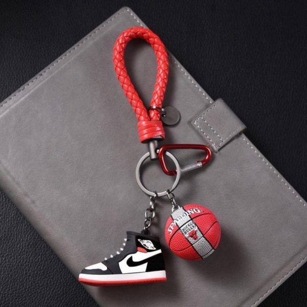 Personalized 3D Mini Sports Shoes Car Keychain Creative NBA Basketball Keychain Ring Bag Pendant Male - 图片 6